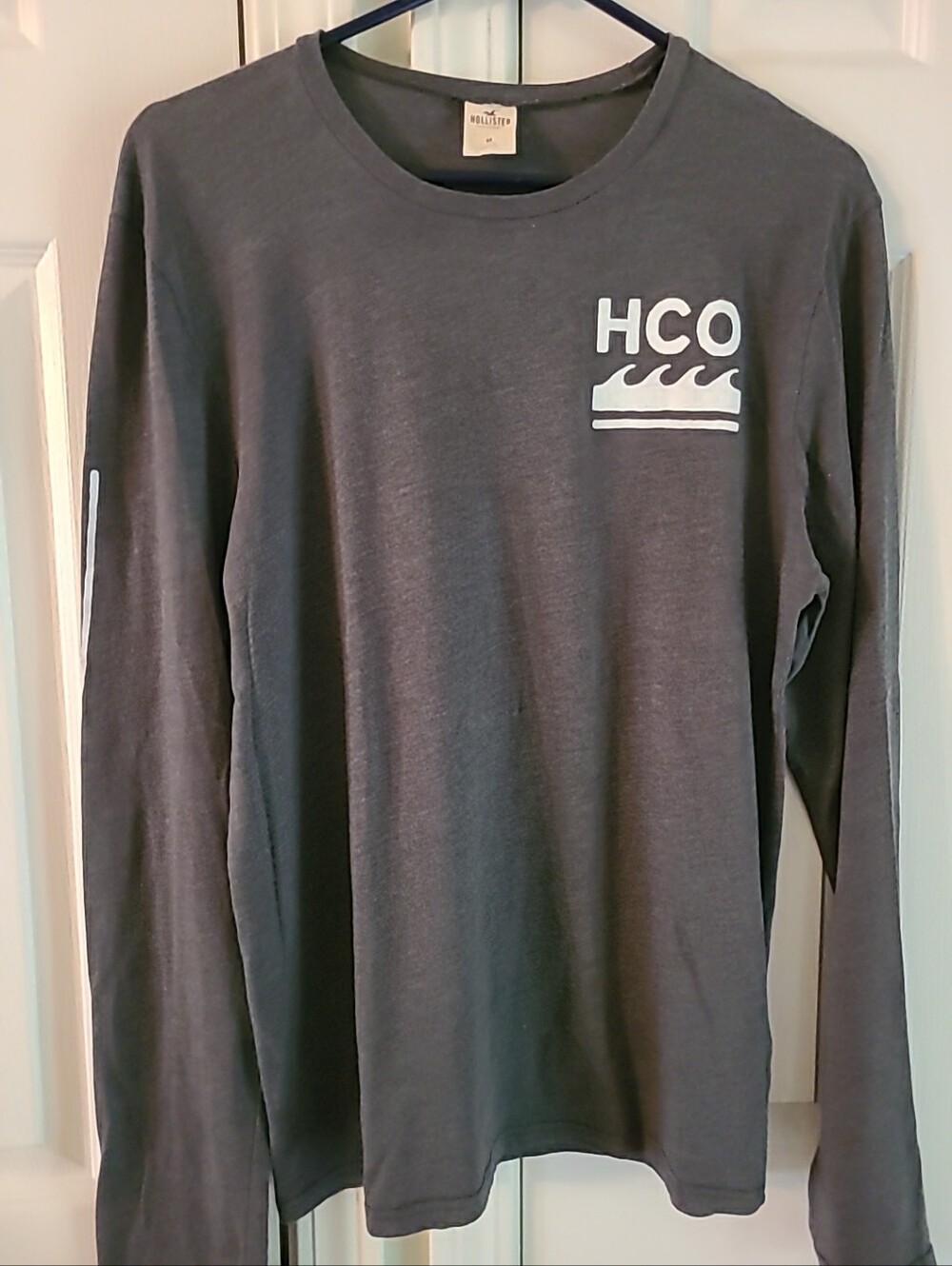 Hollister Charcoal Long Sleeve Tee White HCO Wave California Down The Sleeve